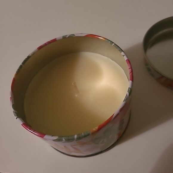 Cintronwlla Candle  - Picture 2 of 4